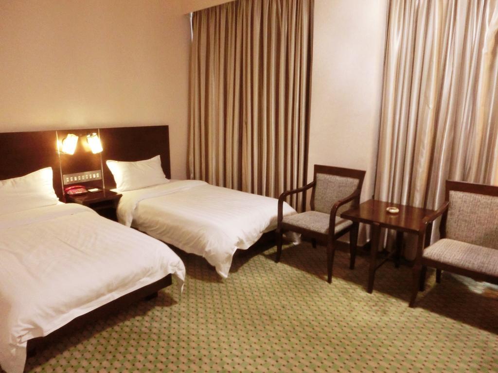 New Asia Hotel Guangzhou Room photo